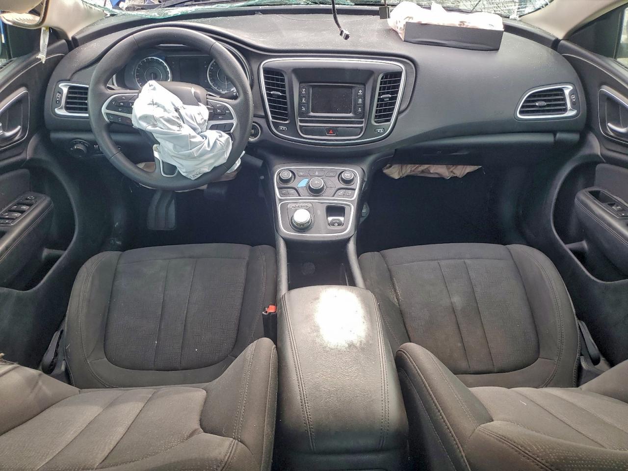 2016 Chrysler 200 Limited VIN: 1C3CCCAB4GN132962 Lot: 93950005