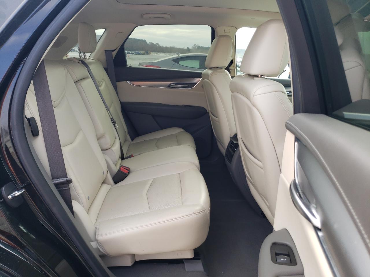 2017 Cadillac Xt5 Premium Luxury VIN: 1GYKNERS5HZ227164 Lot: 93198285