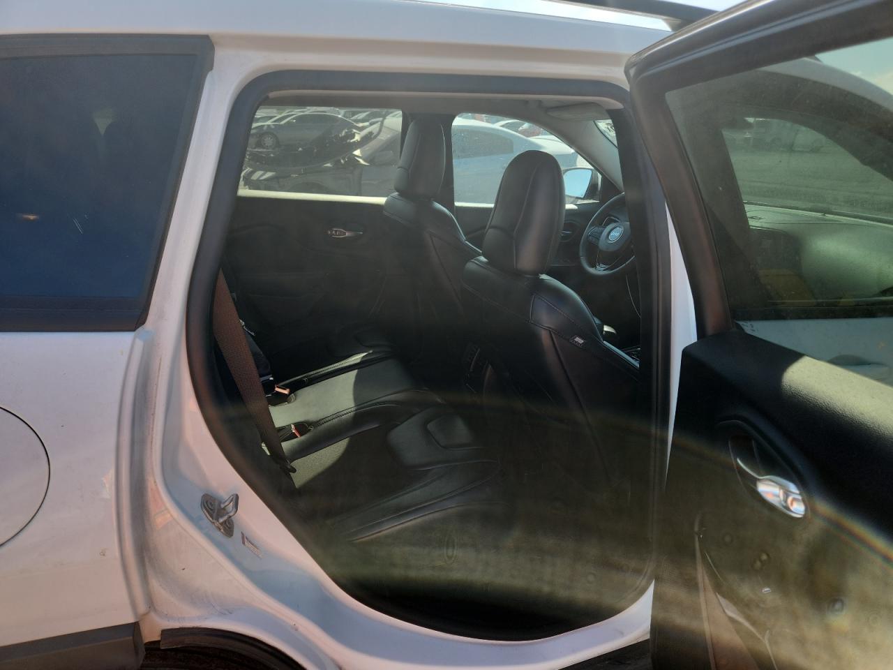 2020 Jeep Cherokee Latitude Plus VIN: 1C4PJLLB2LD592444 Lot: 92872465