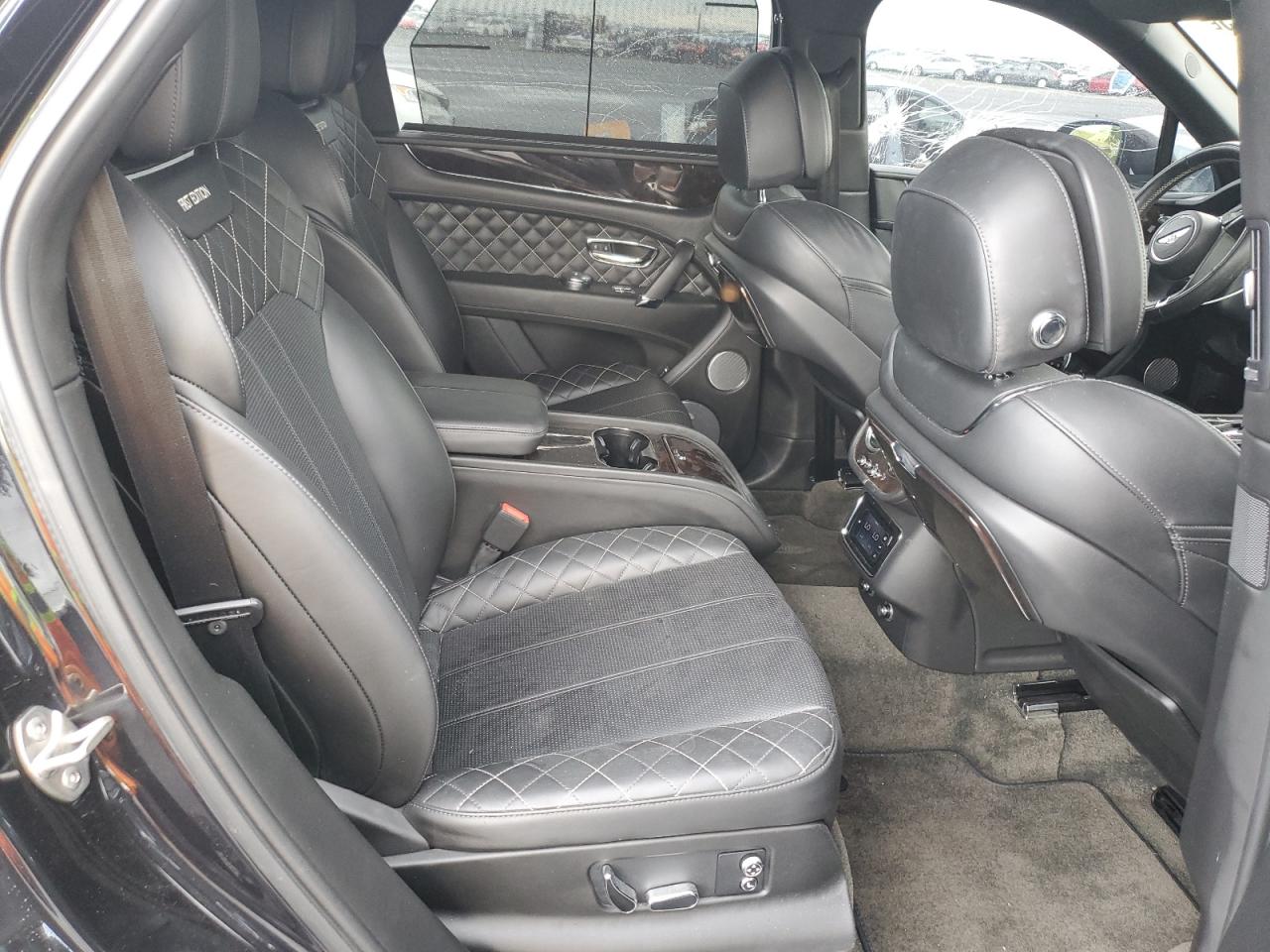 2017 Bentley Bentayga VIN: SJAAC2ZV0HC013011 Lot: 92514235