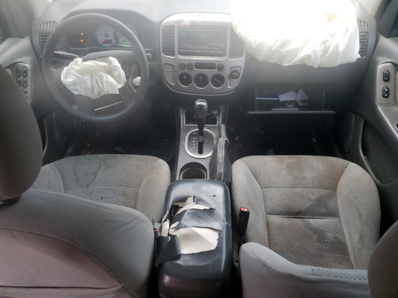 2005 Ford Escape Xlt VIN: 1FMYU93115KB12622 Lot: 92071955