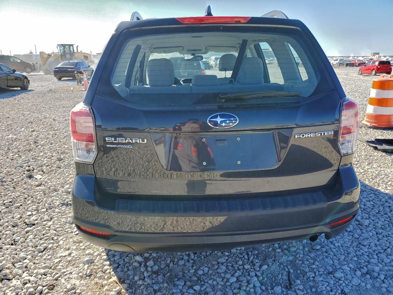 2018 Subaru Forester 2.5I VIN: JF2SJABC9JH575575 Lot: 94751365