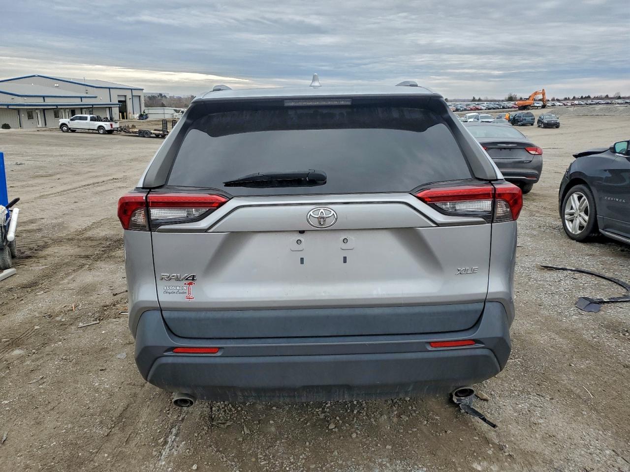 2021 Toyota Rav4 Xle VIN: 2T3W1RFV4MC123978 Lot: 94377775