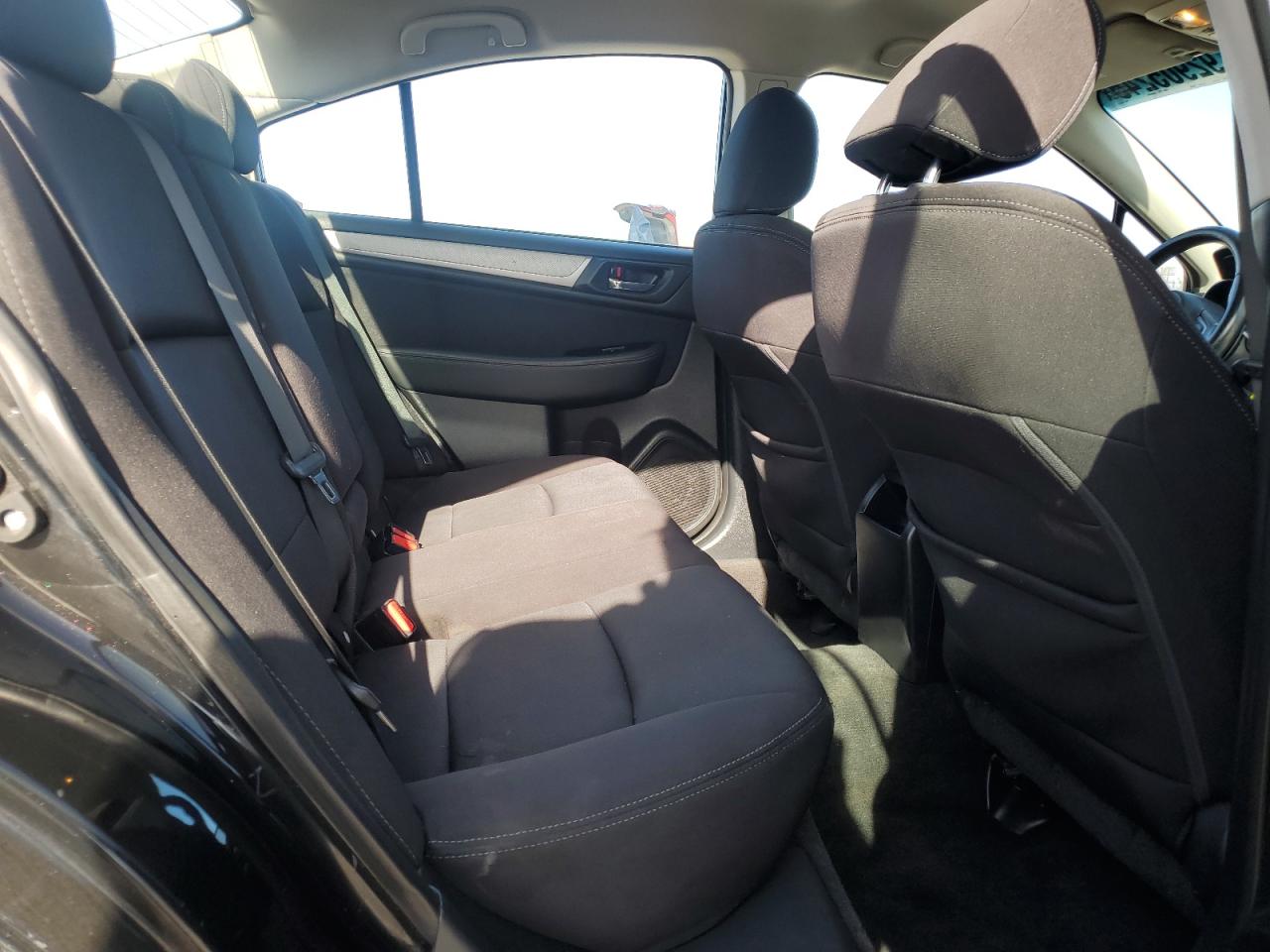 2015 Subaru Legacy 2.5I Premium VIN: 4S3BNAF66F3030123 Lot: 92905245