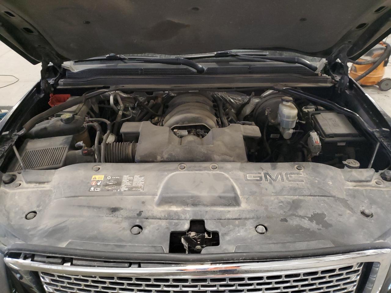 2015 GMC Yukon Xl Denali VIN: 1GKS2JKJ9FR160871 Lot: 92326635