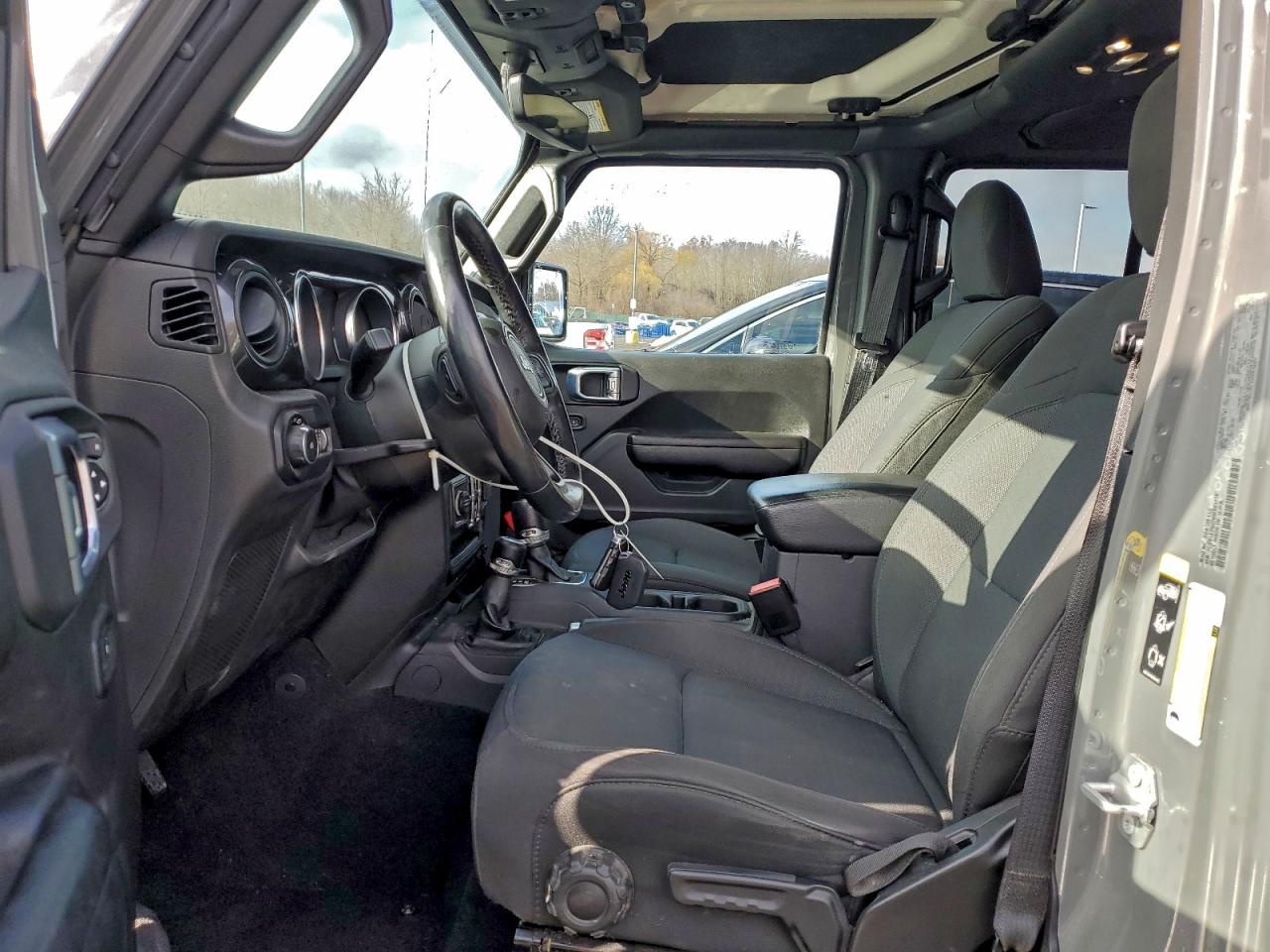 2021 Jeep Wrangler Unlimited Sport VIN: 1C4HJXDG5MW851715 Lot: 94340385