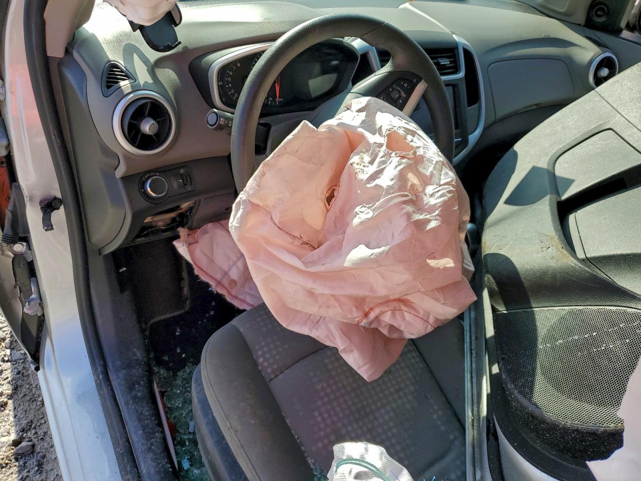 2020 Chevrolet Sonic Ls VIN: 1G1JB5SB2L4138249 Lot: 93965405