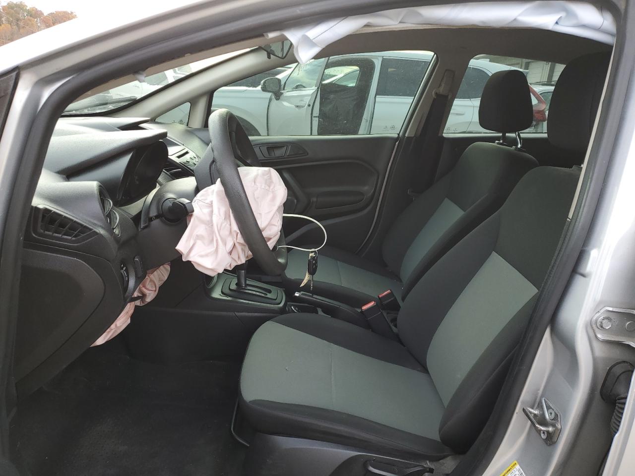 2018 Ford Fiesta S VIN: 3FADP4AJ7JM142037 Lot: 92124415