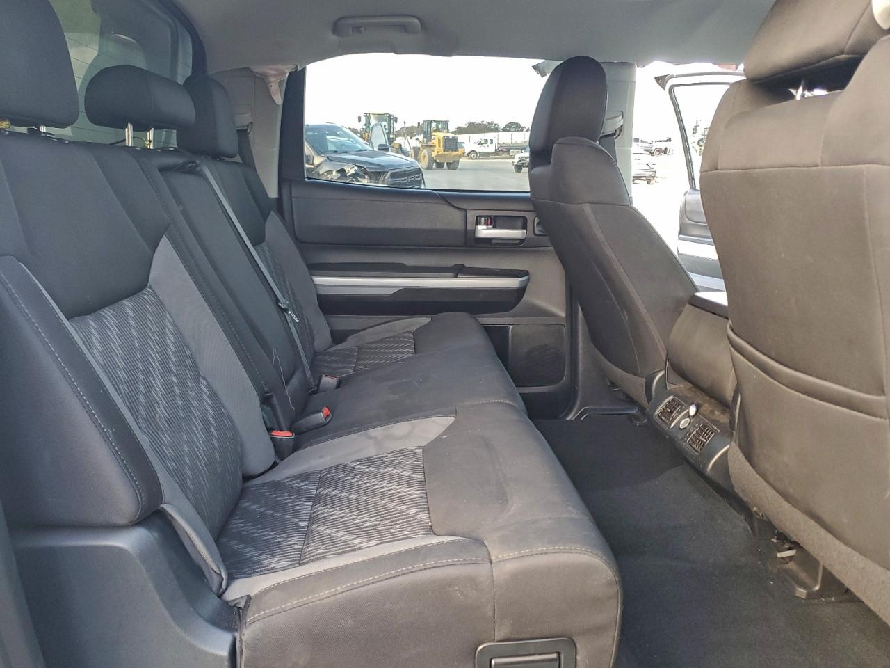 2018 Toyota Tundra Crewmax Sr5 VIN: 5TFDY5F10JX699212 Lot: 94488175