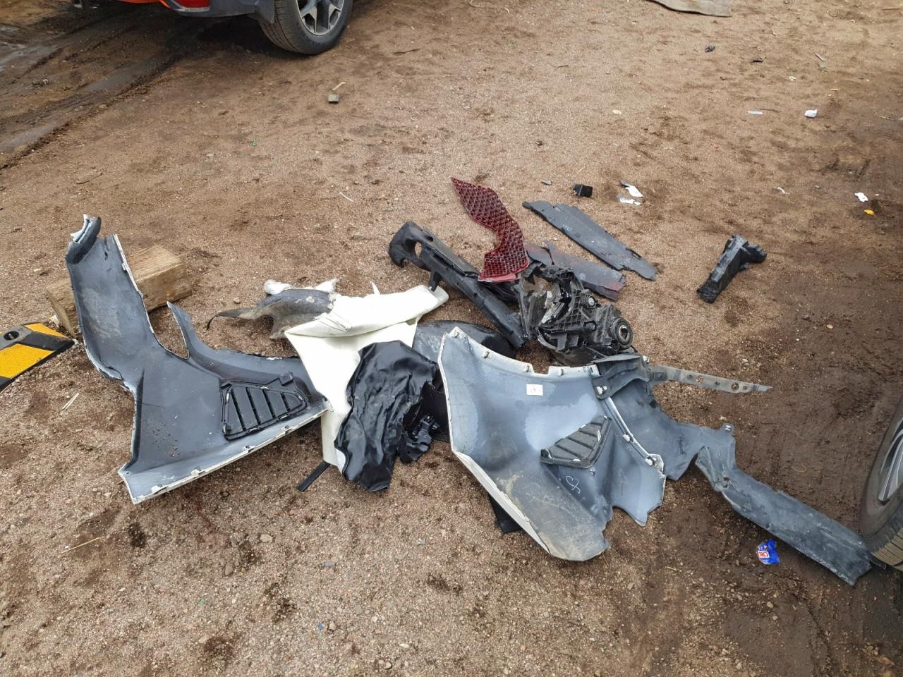 2018 Toyota Rav4 Le VIN: JTMBFREV2JJ739835 Lot: 94589815