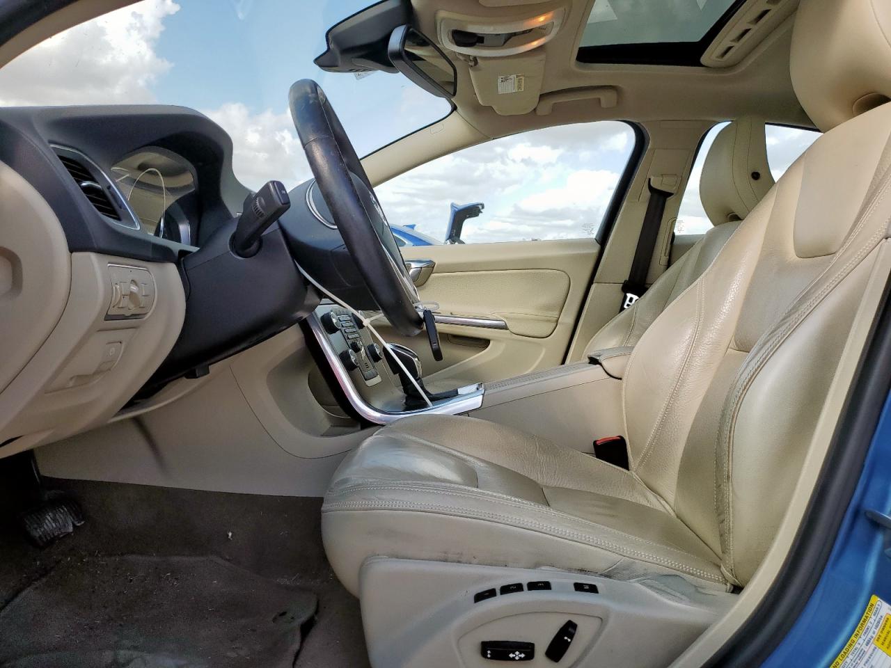 2014 Volvo S60 T5 VIN: YV1612FS1E2274244 Lot: 92203345