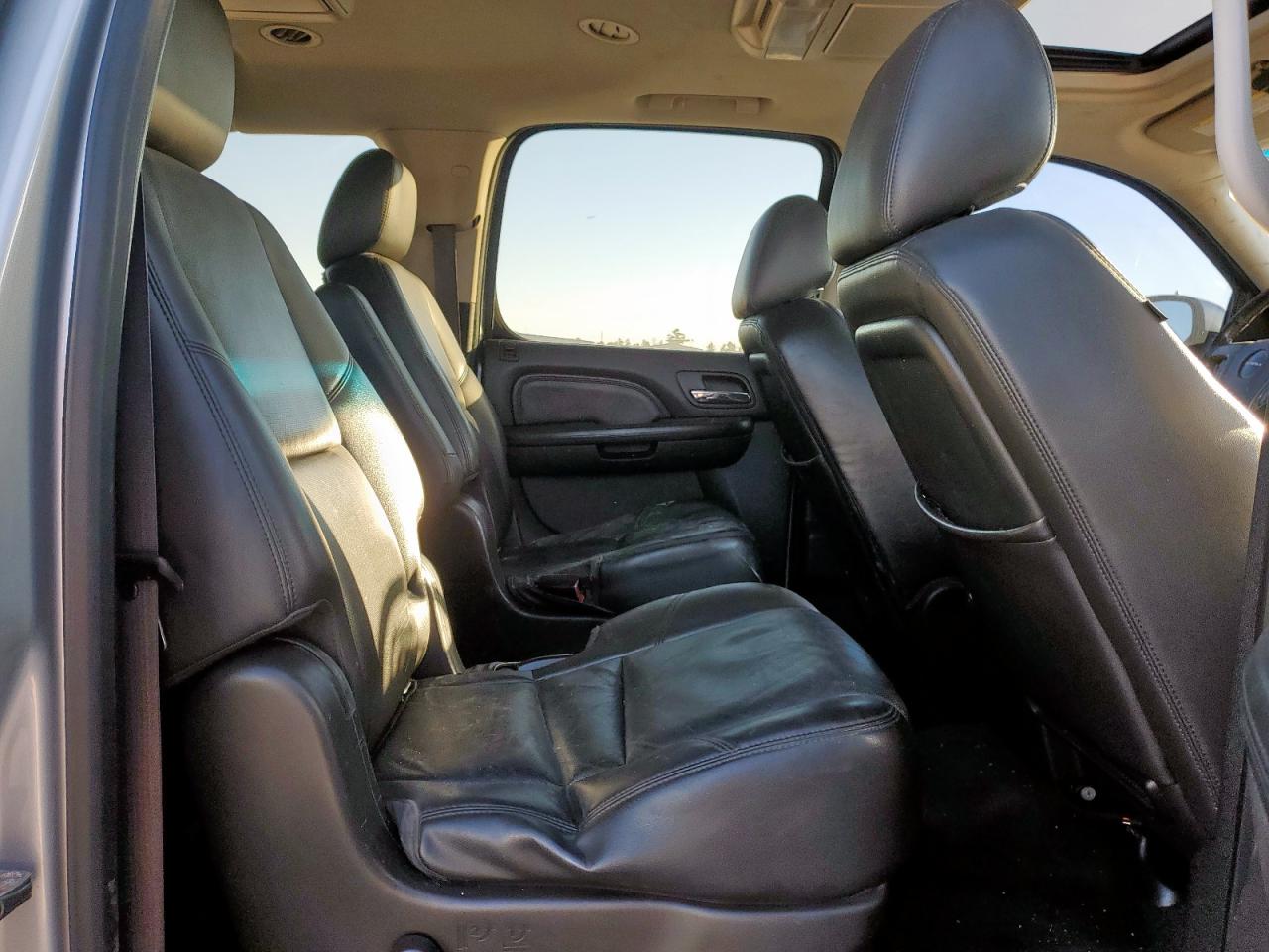 2013 GMC Yukon Xl Denali VIN: 1GKS2MEF3DR220357 Lot: 91898405