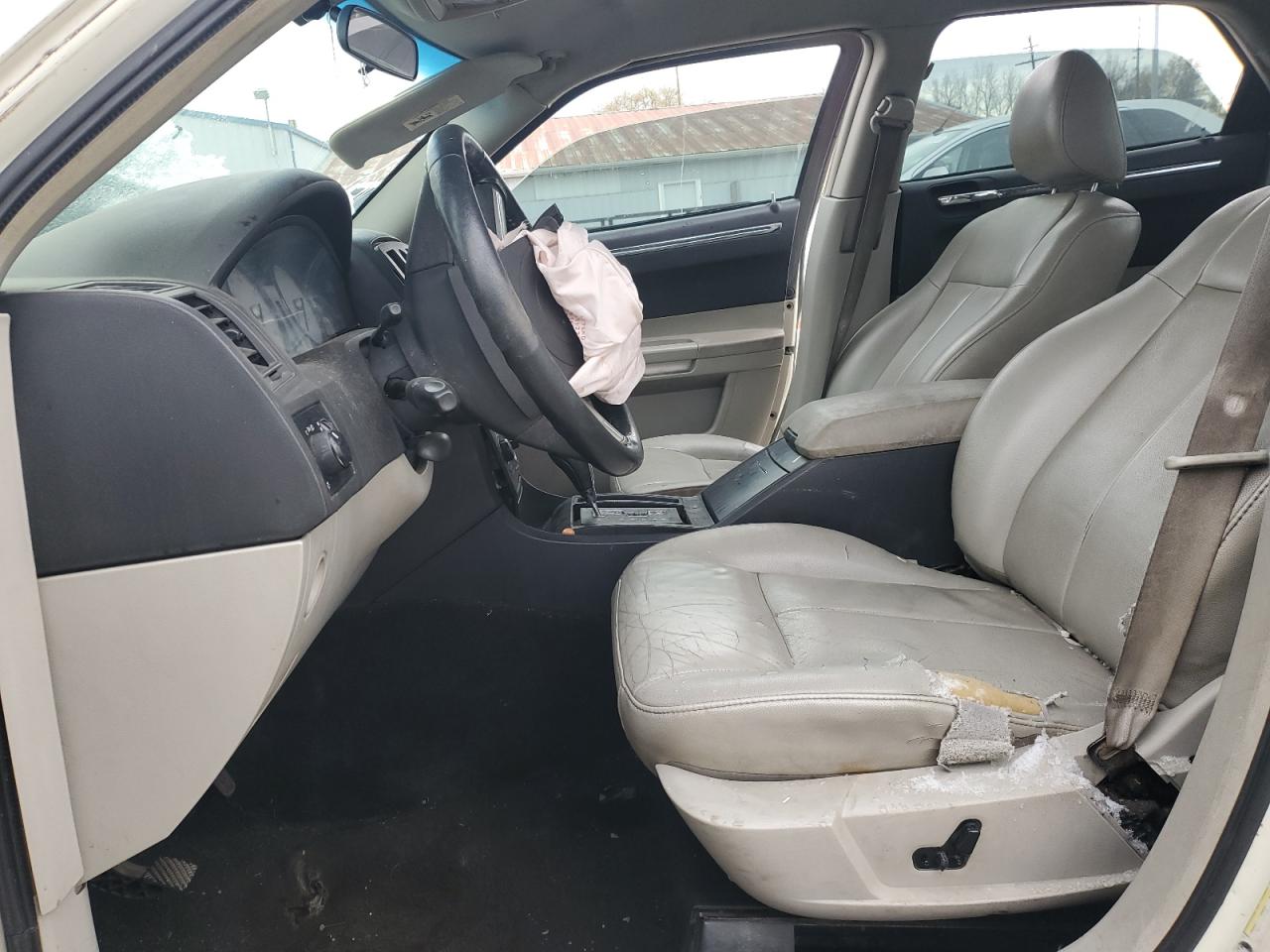 2005 Chrysler 300 Touring VIN: 2C3JA53G15H634335 Lot: 92077685