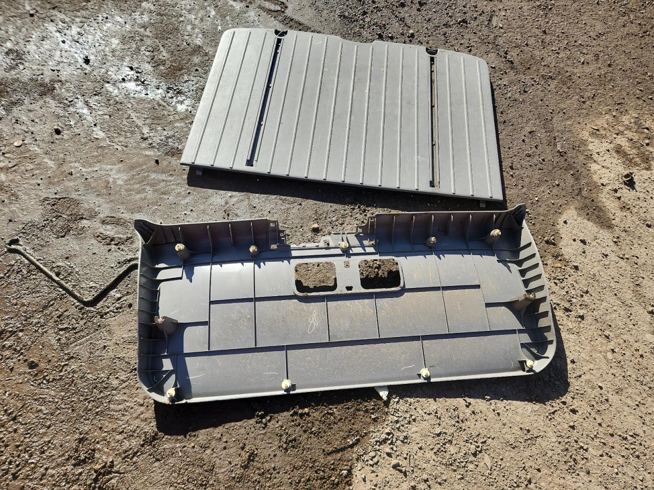 2005 Toyota Corolla Matrix Xr VIN: 2T1KR32E35C408045 Lot: 90943535