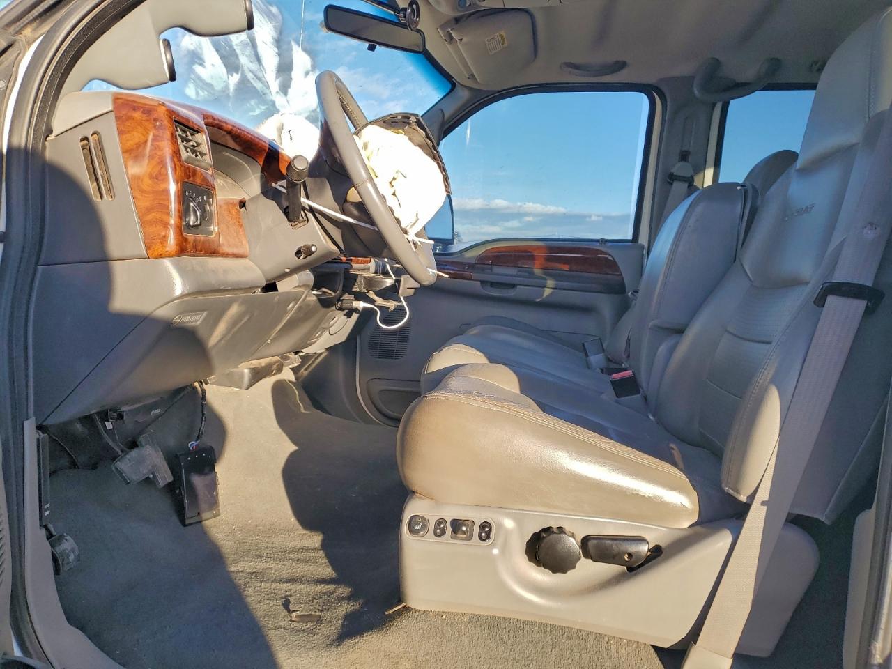 2002 Ford F250 Super Duty VIN: 1FTNW21F52EA42592 Lot: 93763405