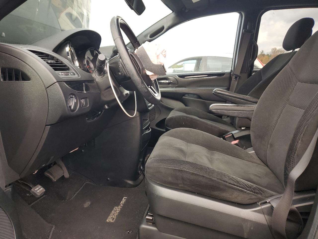 2017 Dodge Grand Caravan Se VIN: 2C4RDGBG3HR651820 Lot: 92447625