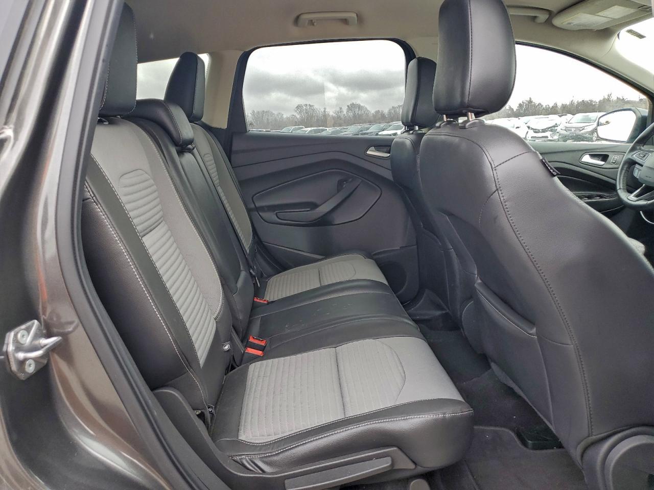 2018 Ford Escape Se VIN: 1FMCU9GD5JUB52117 Lot: 94157075