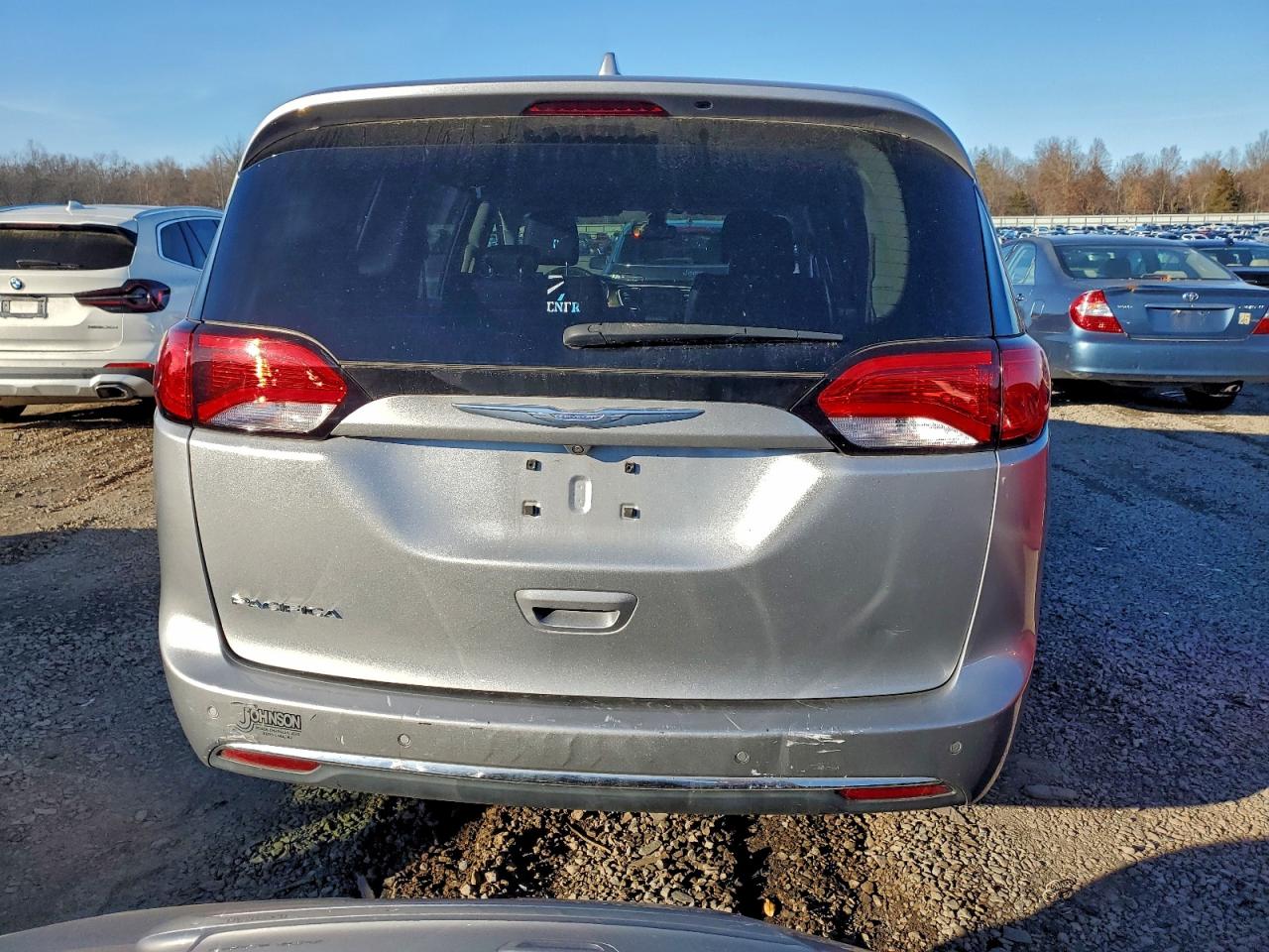 2017 Chrysler Pacifica Touring L VIN: 2C4RC1BG4HR803684 Lot: 93829095