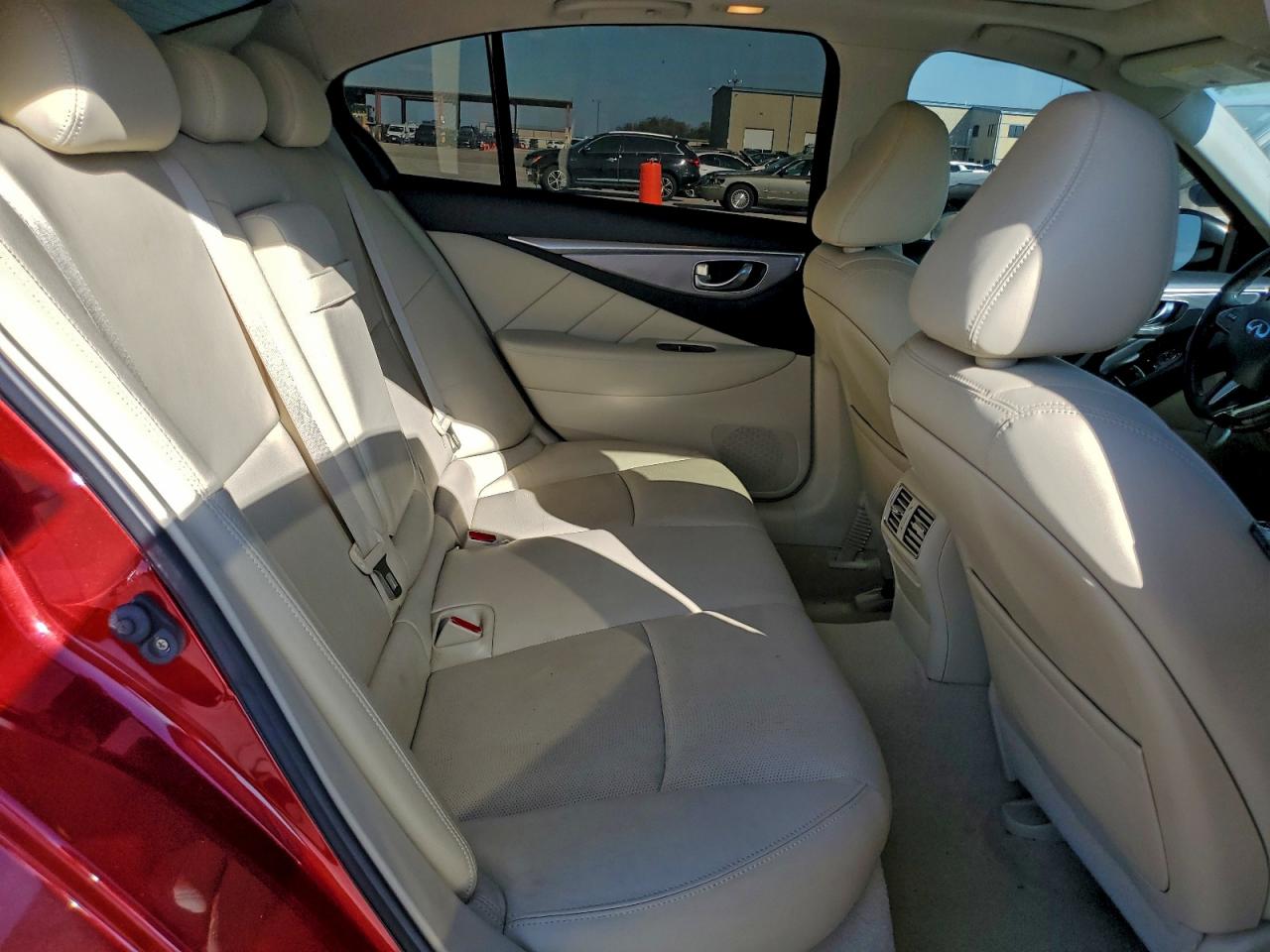 2015 Infiniti Q50 Base VIN: JN1BV7AP4FM330758 Lot: 93270585