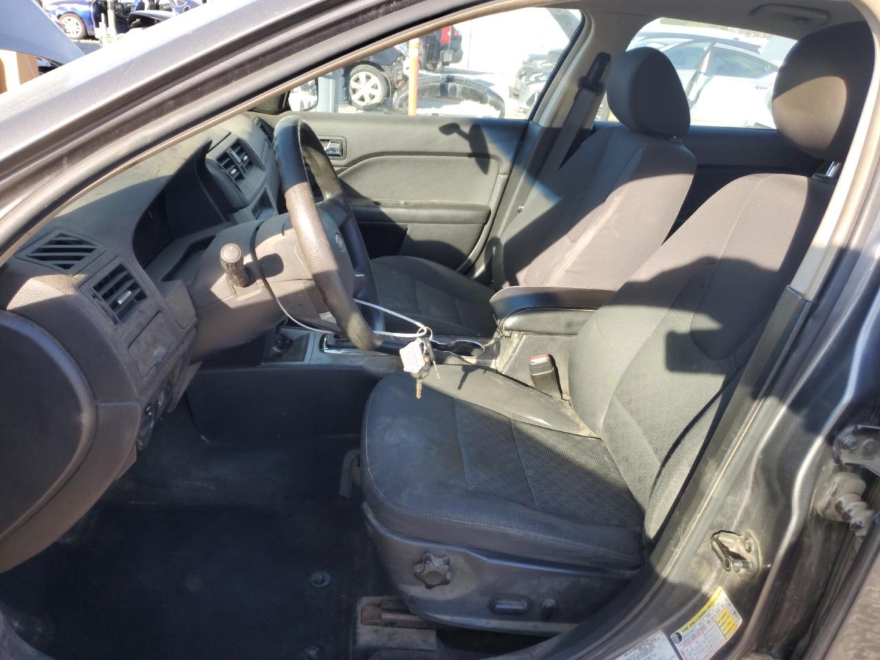 2011 Ford Fusion Se VIN: 3FAHP0HA0BR255980 Lot: 92619355