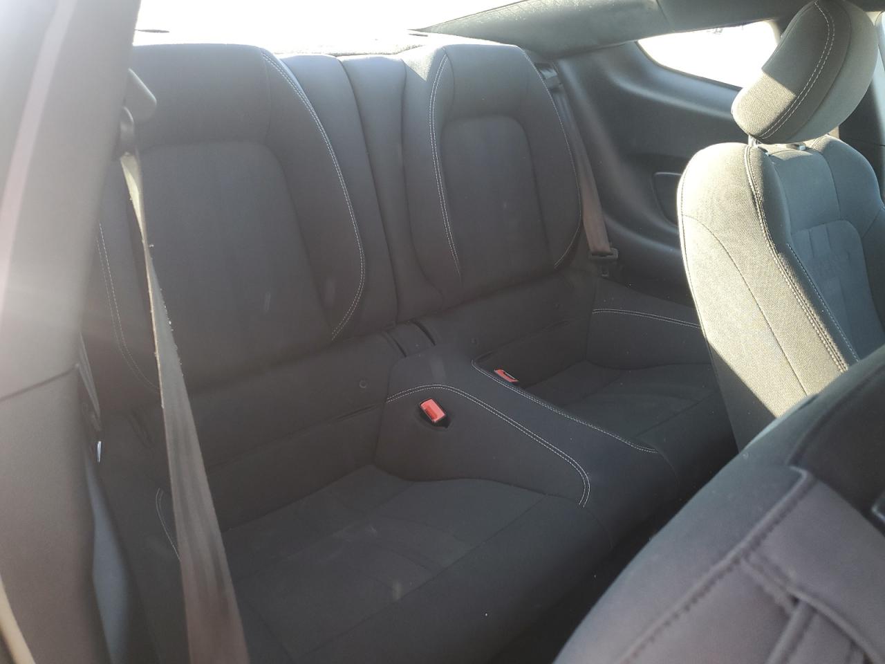 2018 Ford Mustang VIN: 1FA6P8TH2J5121404 Lot: 92993925