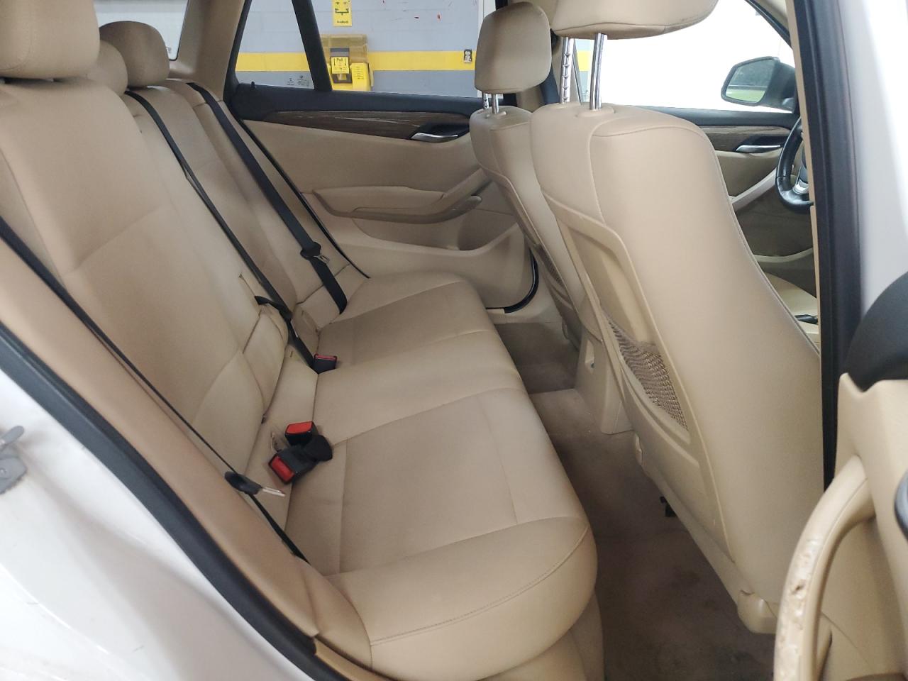 Фото: WBAVM1C51FV315471