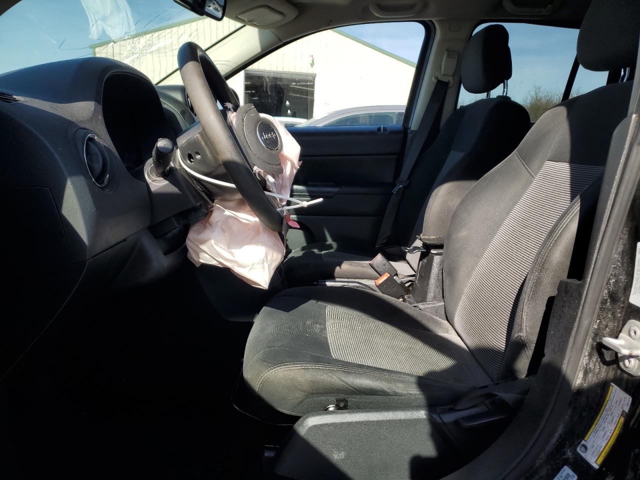 2016 Jeep Compass Sport VIN: 1C4NJDBB5GD521579 Lot: 92404515