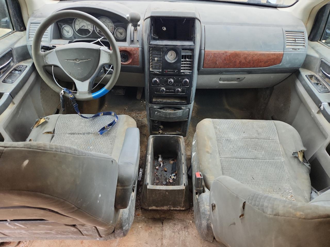 2008 Chrysler Town & Country Lx VIN: 2A8HR44H18R761873 Lot: 91814855