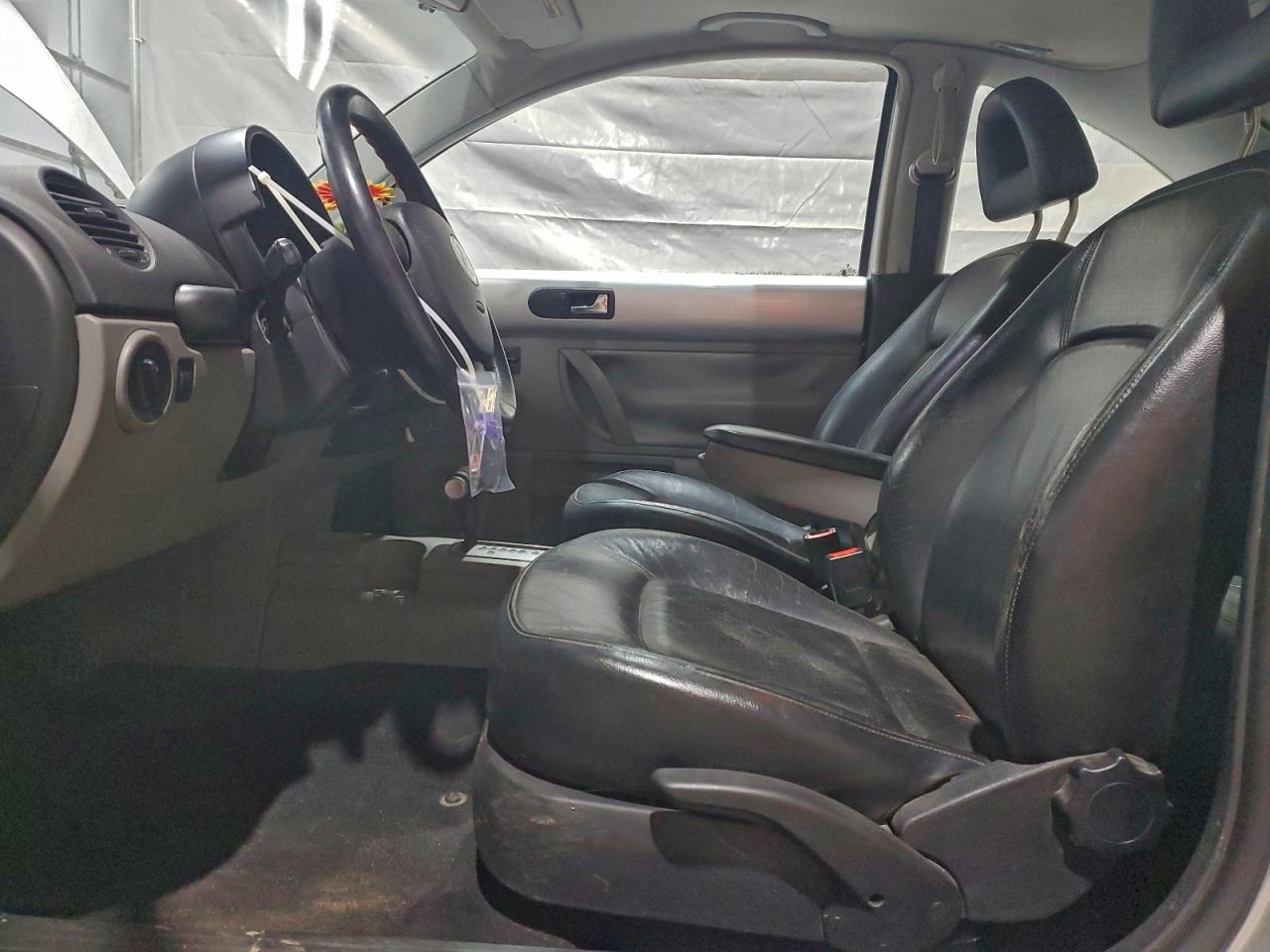 2000 Volkswagen New Beetle Glx VIN: 3VWDD21C9YM423143 Lot: 93456965