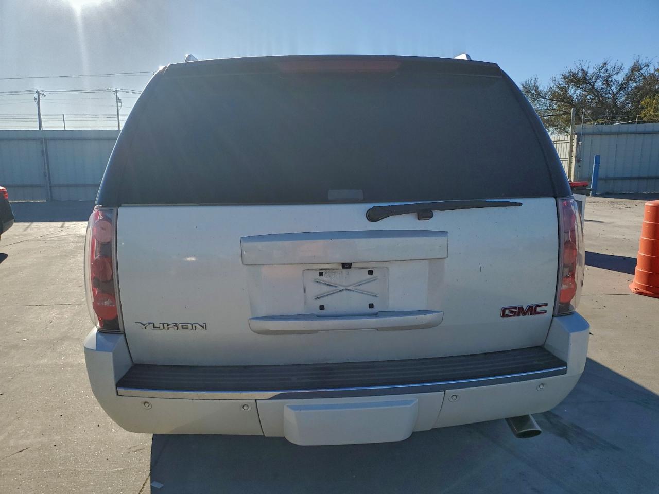 2013 GMC Yukon Denali VIN: 1GKS2EEFXDR211872 Lot: 92361205