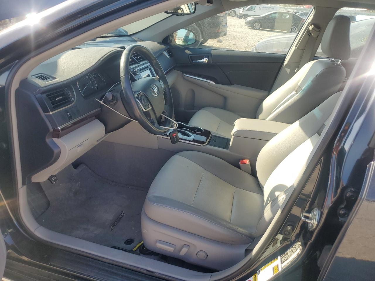 2014 Toyota Camry L VIN: 4T4BF1FK8ER409404 Lot: 92825005