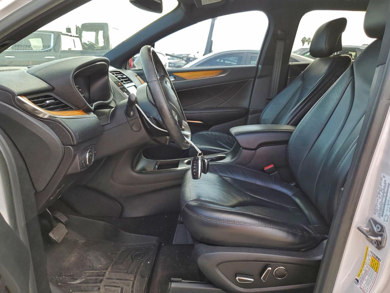 2017 Lincoln Mkc Select VIN: 5LMCJ2C95HUL16328 Lot: 94262535