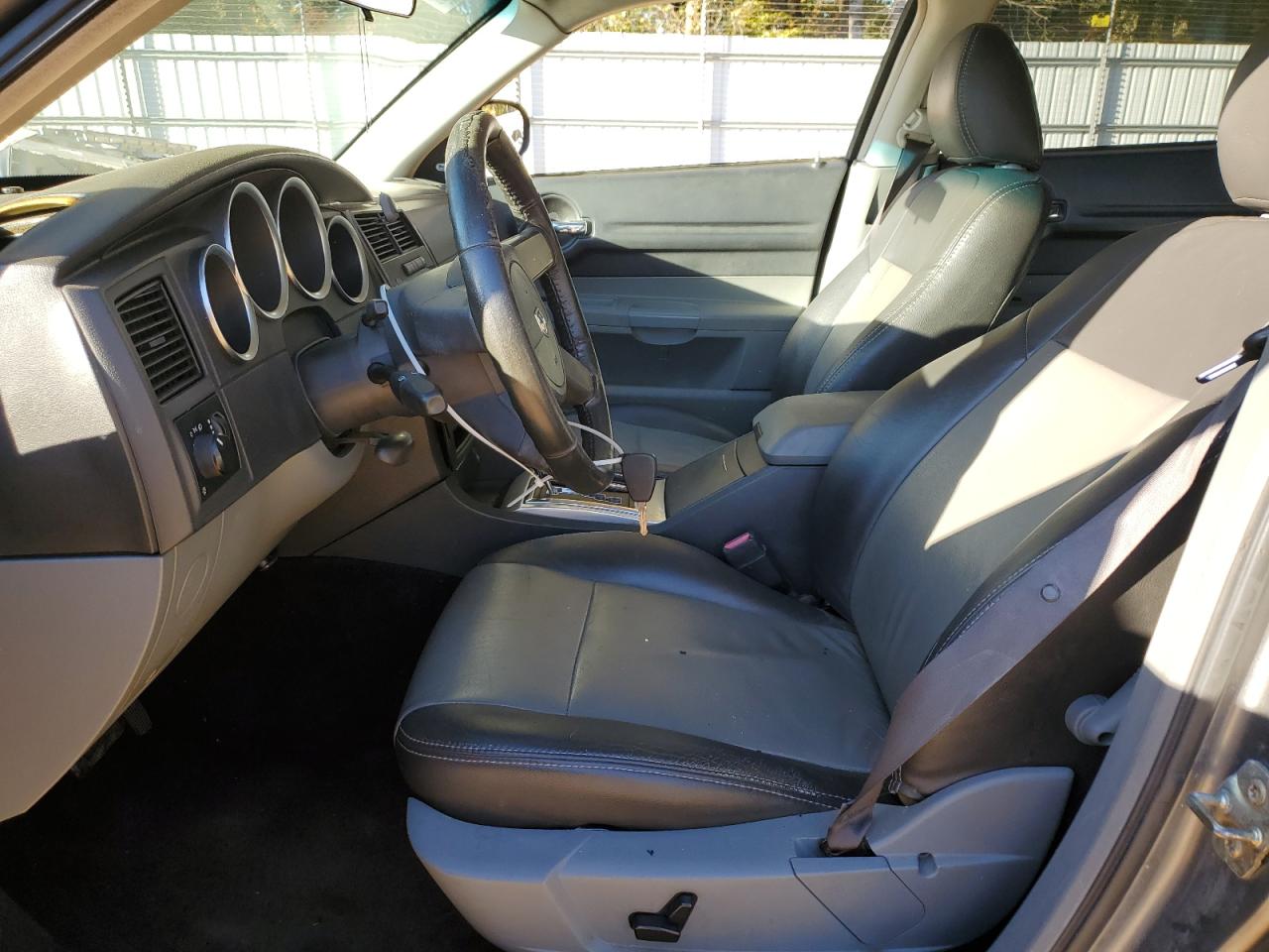 2005 Dodge Magnum R/T VIN: 2D4GV58285H542357 Lot: 91138455