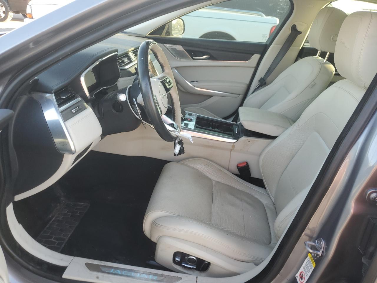 2021 Jaguar Xf Se VIN: SAJBG4FX3MCY89625 Lot: 92568845