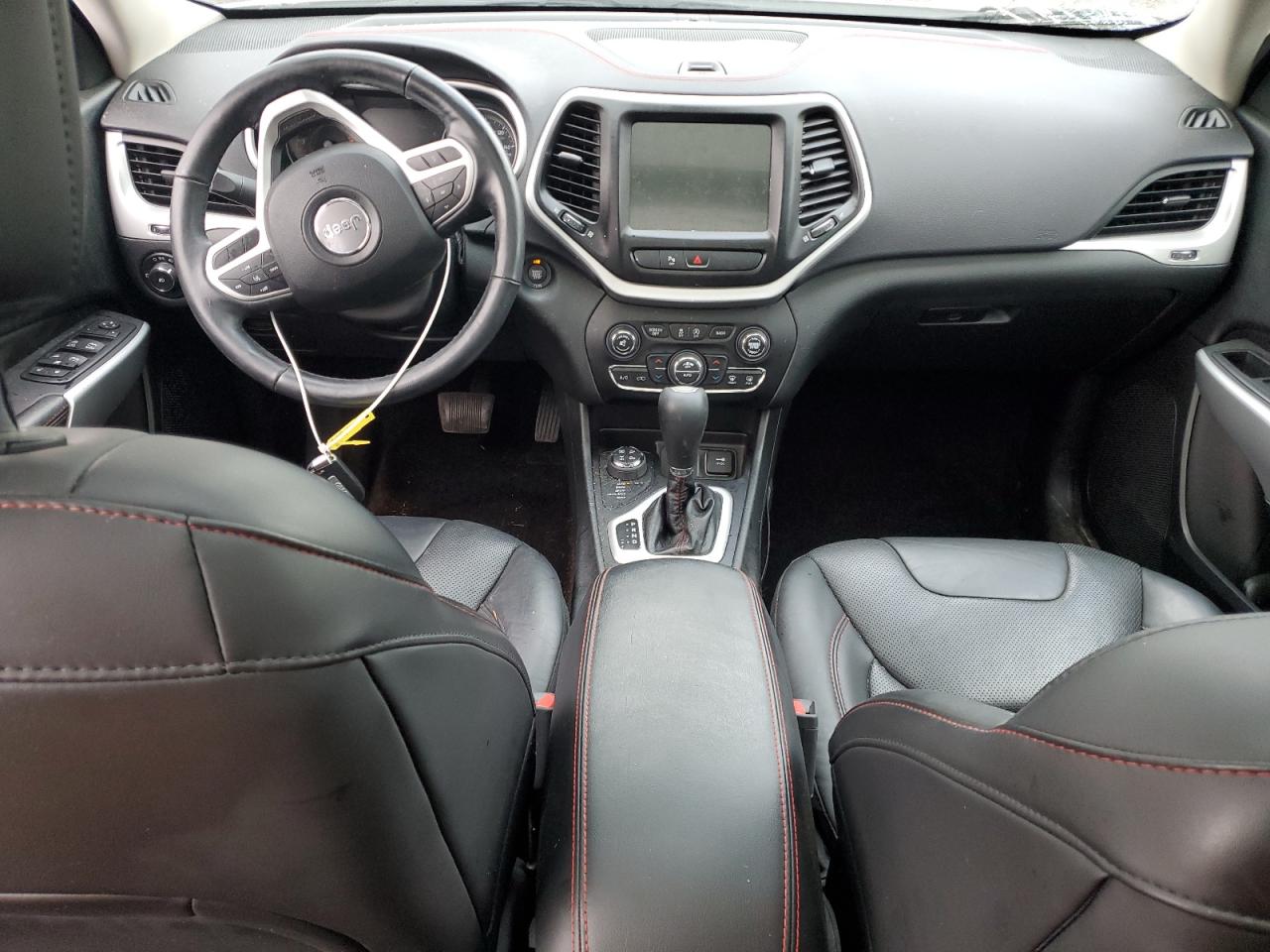 2018 Jeep Cherokee Trailhawk VIN: 1C4PJMBX0JD525728 Lot: 92348195