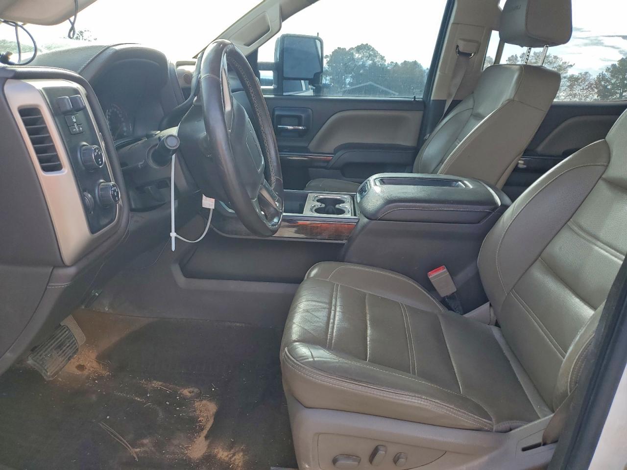 2015 GMC Sierra K2500 Denali VIN: 1GT120E83FF602605 Lot: 93741525