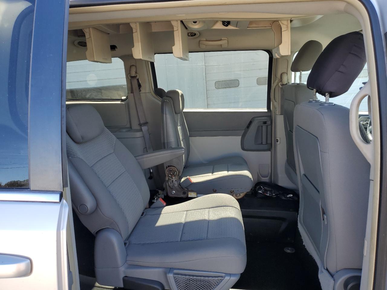 2008 Chrysler Town & Country Touring VIN: 2A8HR54P18R805691 Lot: 92117065