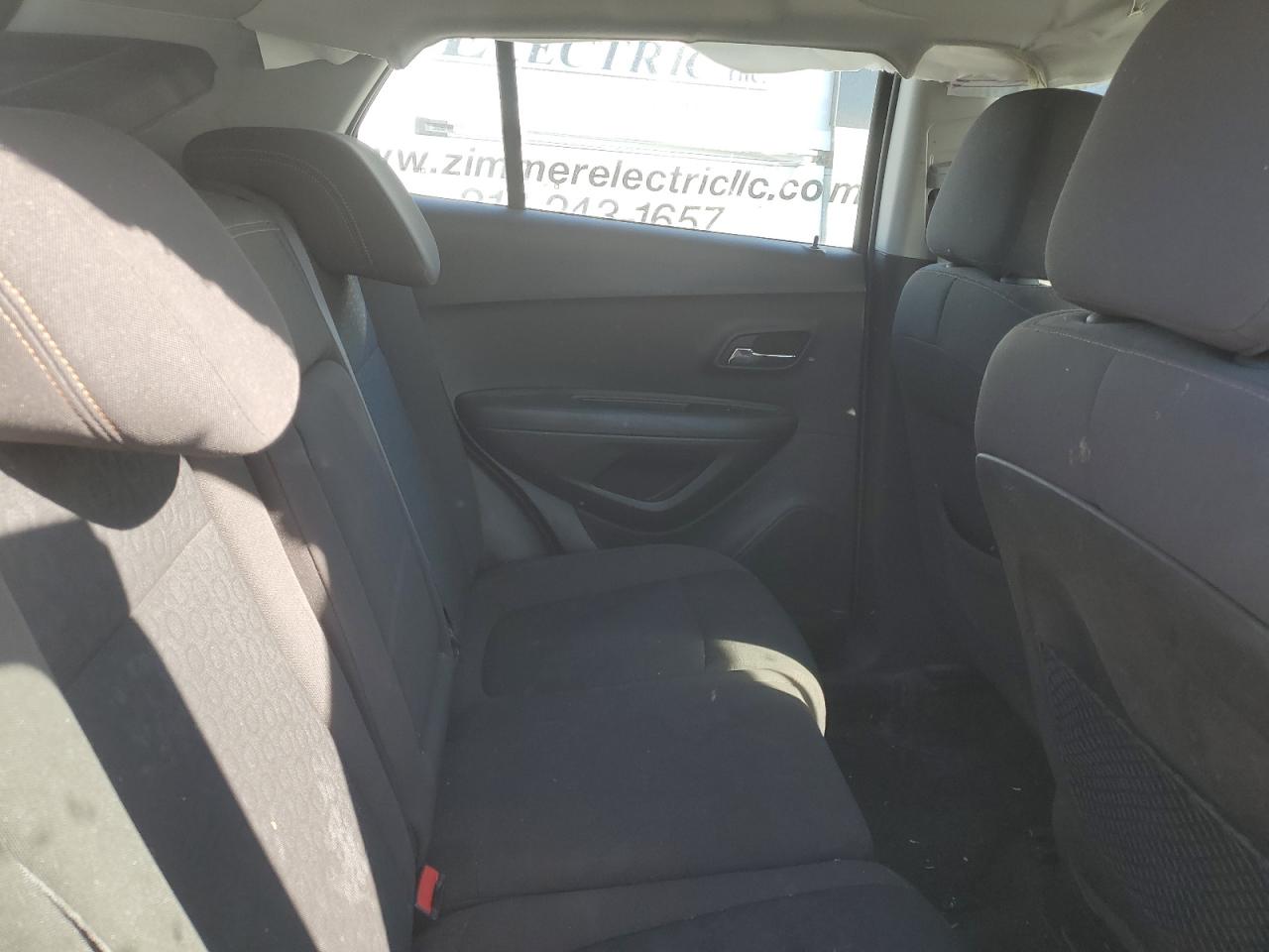 2018 Chevrolet Trax Ls VIN: KL7CJKSB7JB598952 Lot: 92405905