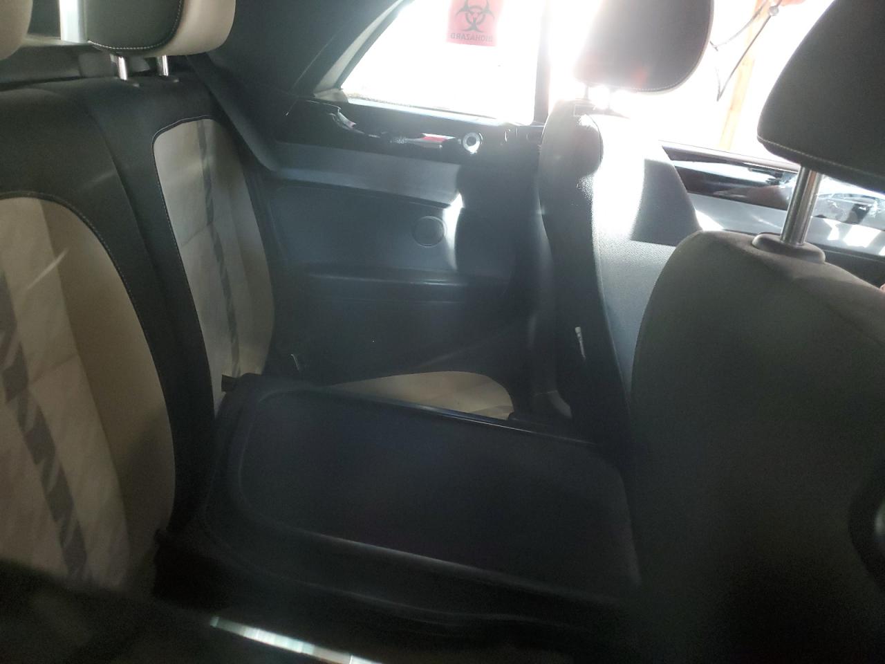 2018 Volkswagen Beetle S VIN: 3VW5DAAT9JM517589 Lot: 93763785