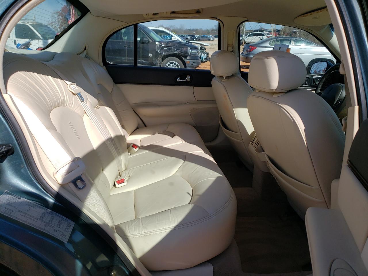 1995 Lincoln Continental VIN: 1LNLM97V0SY745547 Lot: 93216315