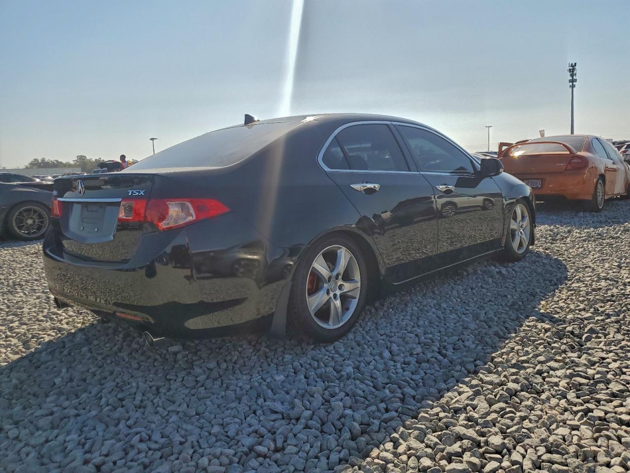 Фото: JH4CU2F45DC011747