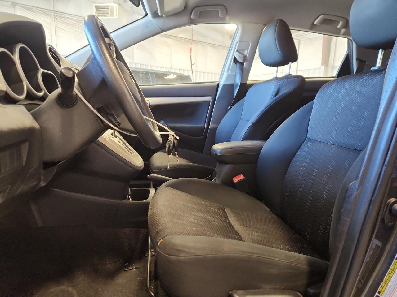 2011 Toyota Corolla Matrix VIN: 2T1KU4EEXBC742777 Lot: 92323845