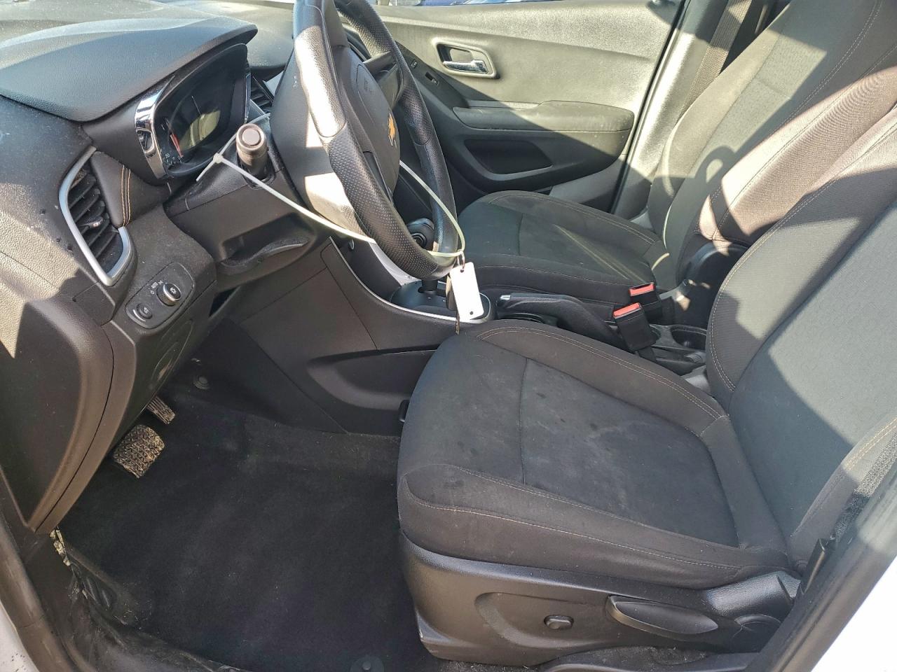 2018 Chevrolet Trax Ls VIN: KL7CJNSB1JB712784 Lot: 93236185