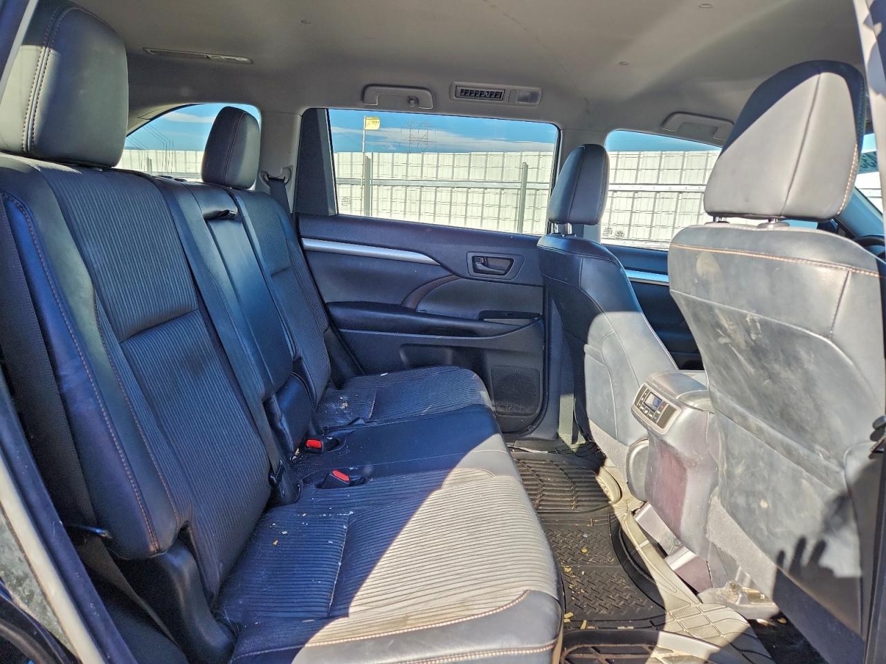 2014 Toyota Highlander Le VIN: 5TDZKRFH6ES016520 Lot: 94329435