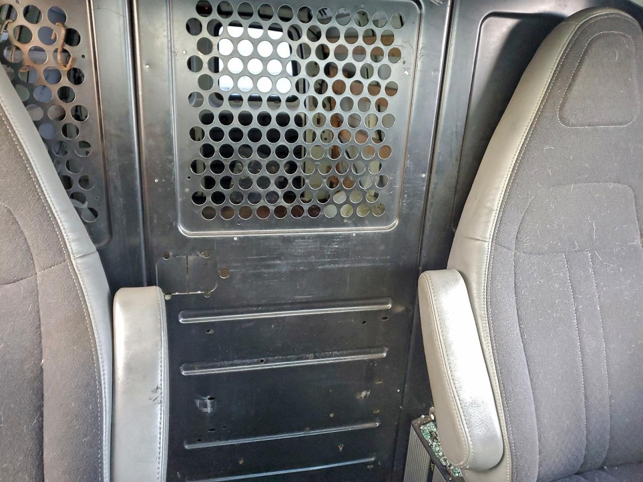 2018 GMC Savana G2500 VIN: 1GTW7AFG6J1912367 Lot: 93964235