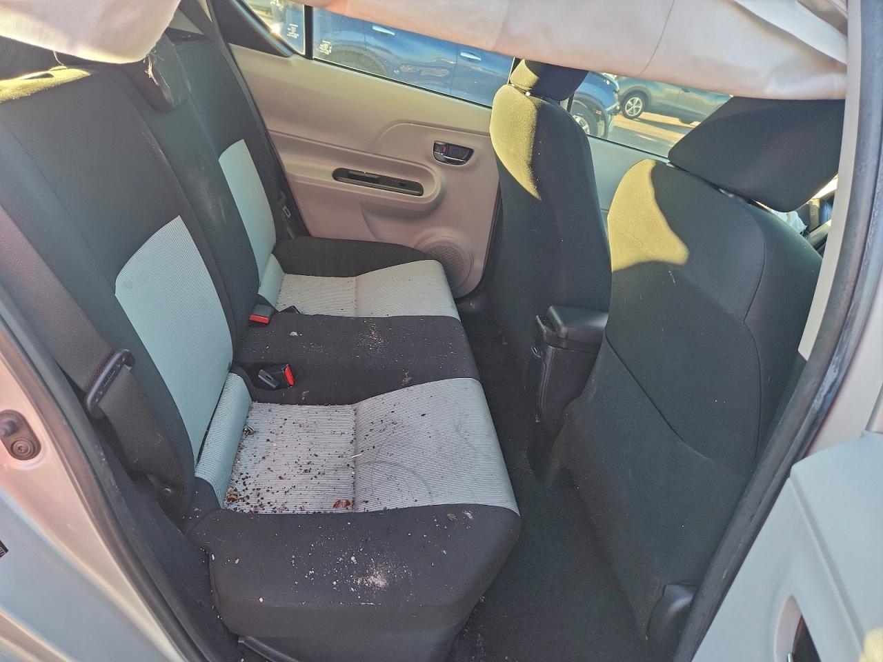 2014 Toyota Prius C VIN: JTDKDTB33E1561977 Lot: 94078535