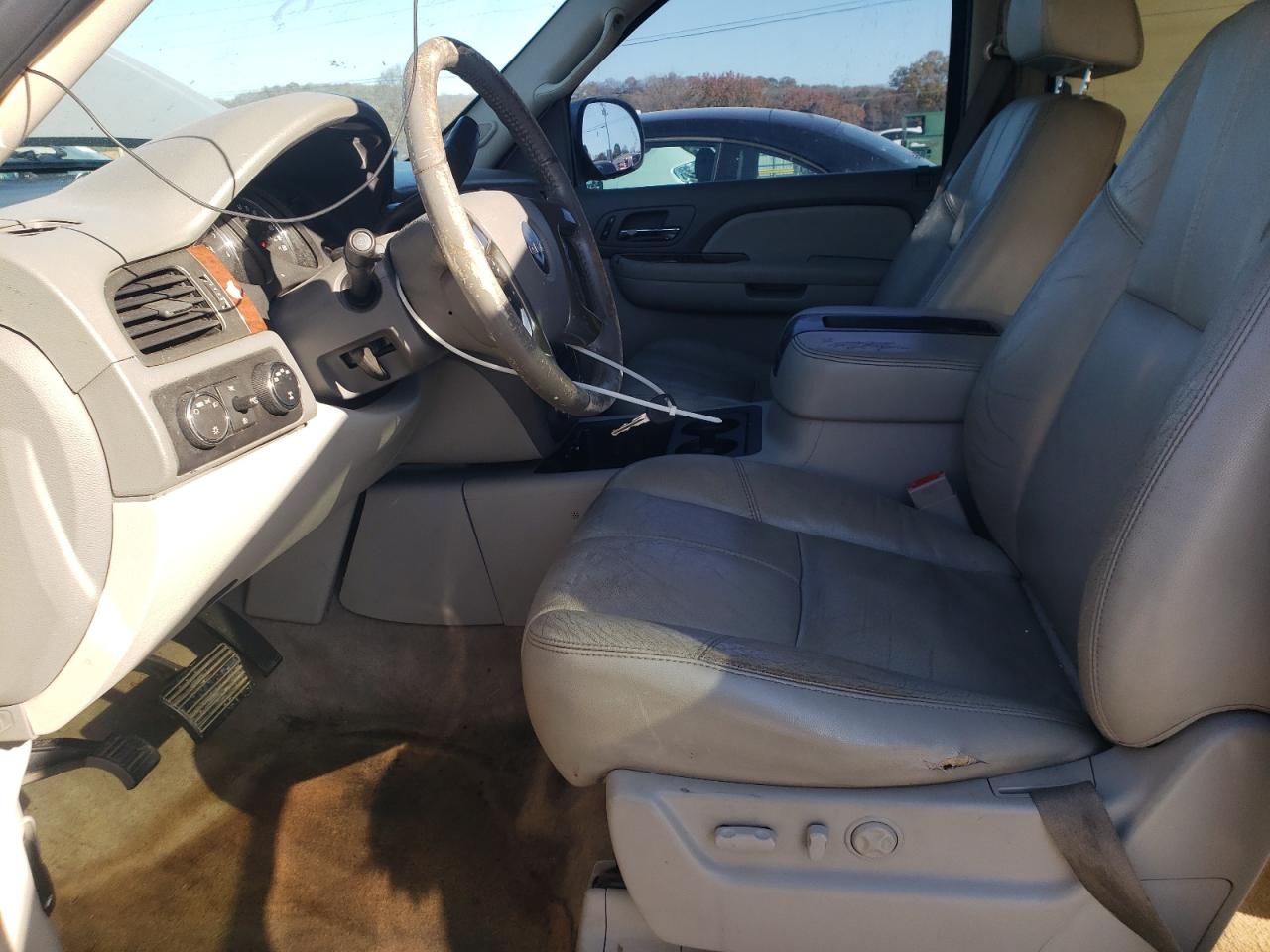 2007 GMC Yukon VIN: 1GKFK13077J128640 Lot: 92905935