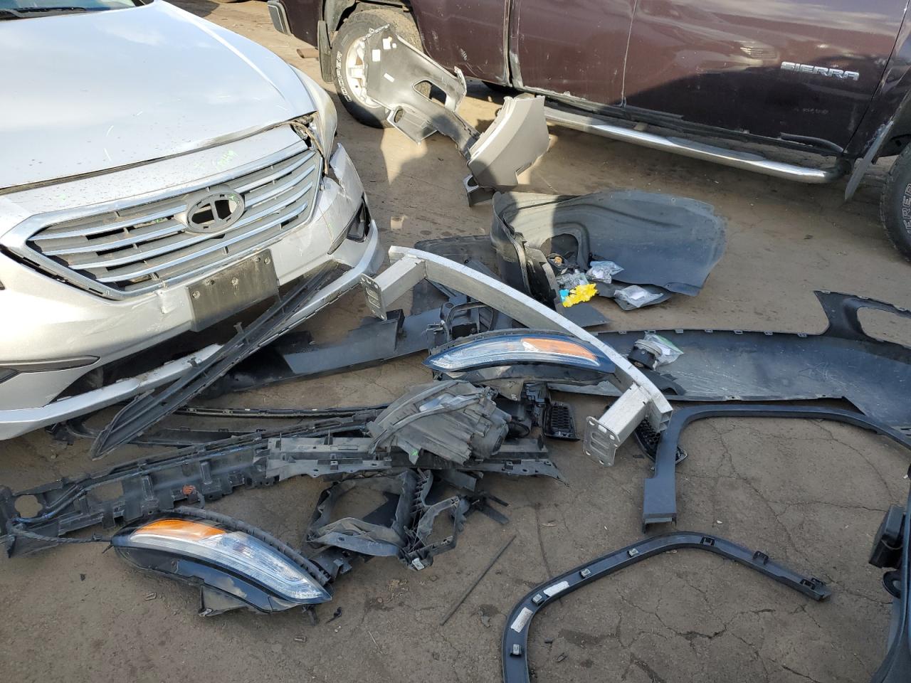 2015 Jeep Cherokee Latitude VIN: 1C4PJMCSXFW793197 Lot: 91765805