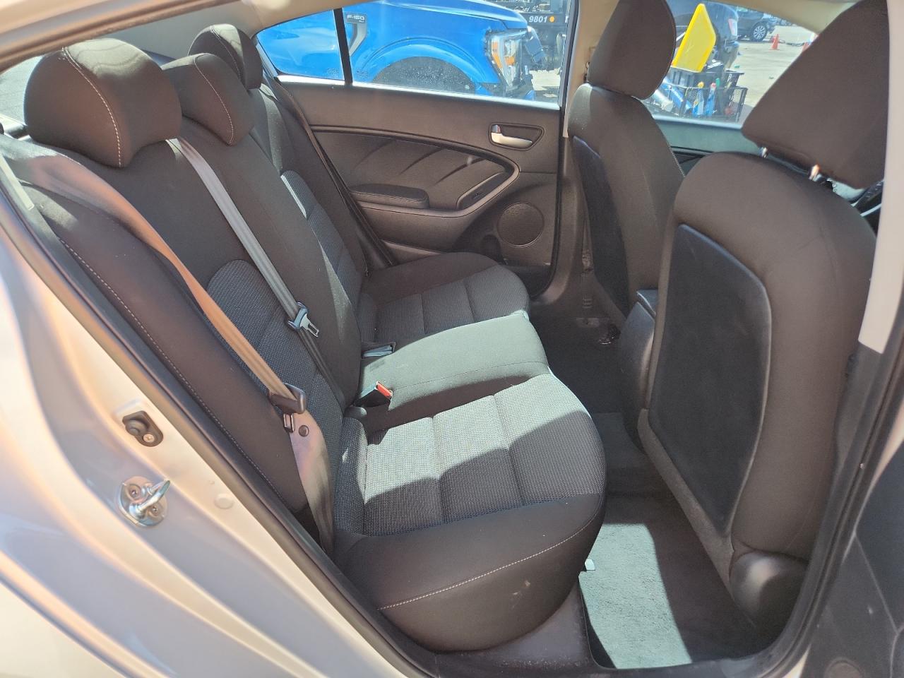 2017 Kia Forte Lx VIN: 3KPFK4A75HE120368 Lot: 92039435