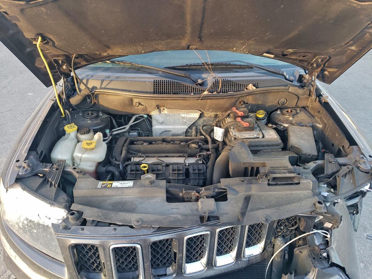 2016 Jeep Compass Sport VIN: 1C4NJCBAXGD665257 Lot: 94439255